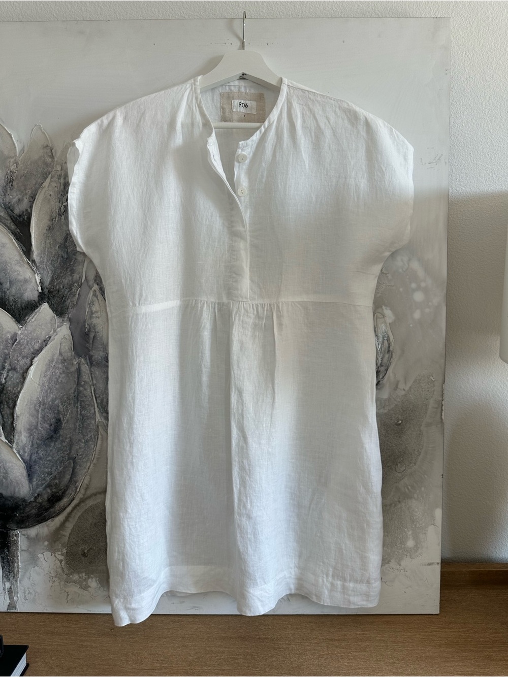 Relaxed White Linen Tunic with Split Henley Neck